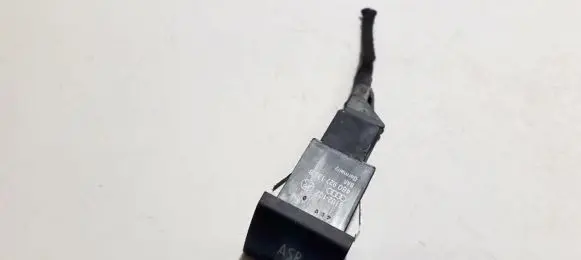 Traction control (ASR) switch