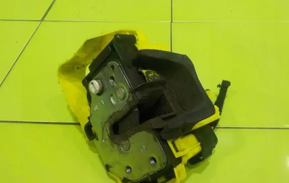 Fiat Qubo Front door lock PRAWY