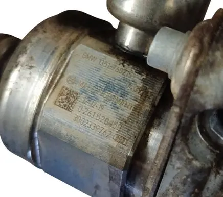 BMW 3 F30 F35 F31 Fuel injection high pressure pump 7607159 3002339762 0261520150