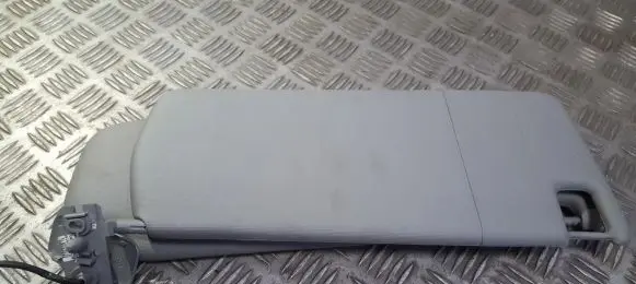 Volkswagen Touareg I Sun visor 7l6857551a