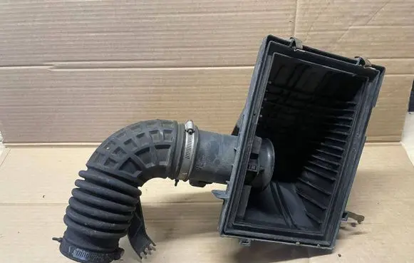 Nissan Pathfinder R51 Mass air flow meter 226807S000