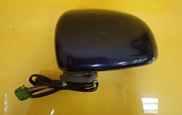Volkswagen New Beetle Front door electric wing mirror