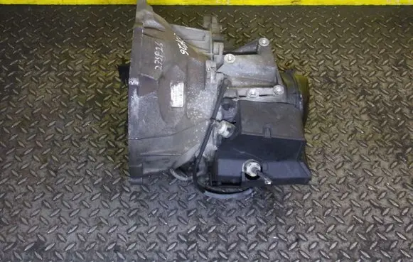 Ford Fiesta Manual 5 speed gearbox DV1R7002ABF 27SP26