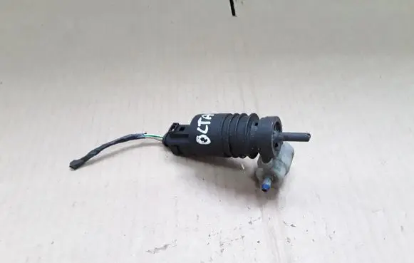 Skoda Octavia Mk2 (1Z) Windscreen/windshield washer pump NOCODE