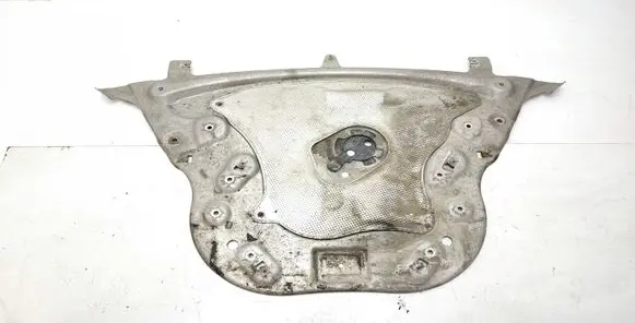 BMW 5 F10 F11 Engine splash shield/under tray 6777727