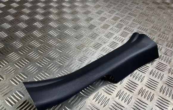 Rear sill trim cover