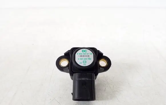 Mercedes-Benz CLS C218 X218 Air pressure sensor A0061539728