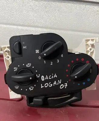 Dacia Logan I Air conditioner control unit module N100921V 69577008