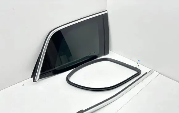 Mercedes-Benz GL X166 Rear side window A1666700150 A1666809000