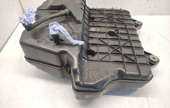 Mercedes-Benz C W205 AdBlue liquid reservoir A2054701902 F25729
