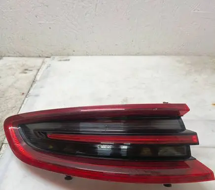 Porsche Macan (95B) Rear/tail lights 01149903 95B945095E AS00200108536