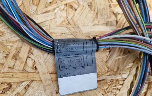 BMW 5 E39 Front door wiring loom 625141 8383781 61138366604