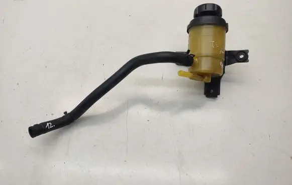 Hyundai Tucson JM Power steering fluid tank/reservoir 575812E201 061019