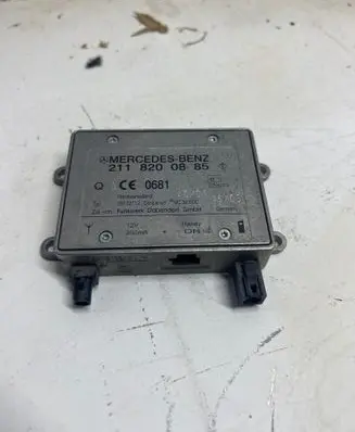 Mercedes-Benz E W211 Bluetooth antenna 2118200885 09702112