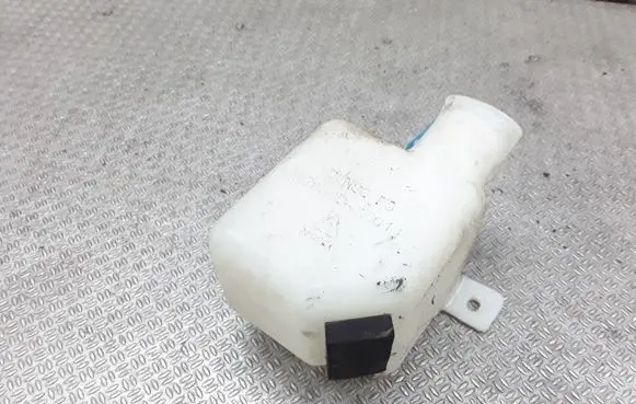 SsangYong Rexton Windshield washer fluid reservoir/tank 7854021001