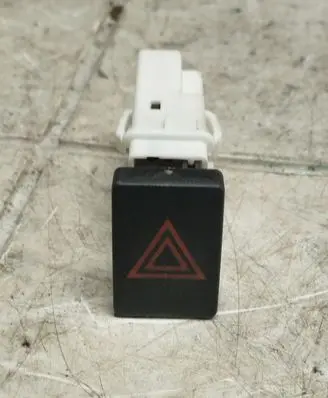 Nissan Qashqai Hazard light switch