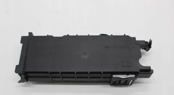 Mercedes-Benz A W176 Fuse module A2465400040