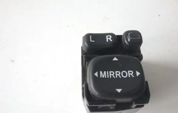 Toyota Avensis T250 Wing mirror switch 183575