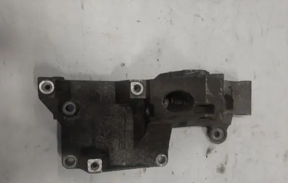 Skoda Fabia Mk1 (6Y) Generator/alternator bracket 038903143R