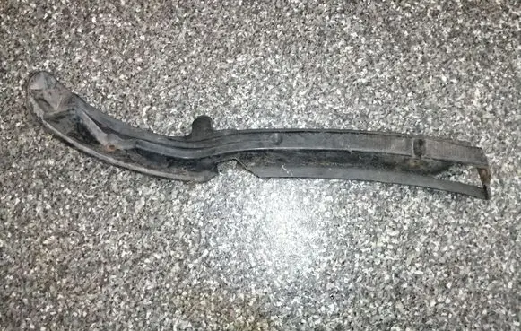 Front bumper mounting bracket