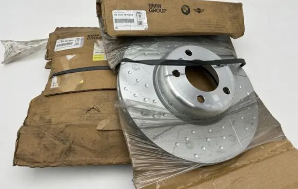 BMW 1 F20 F21 Front brake disc 6797602