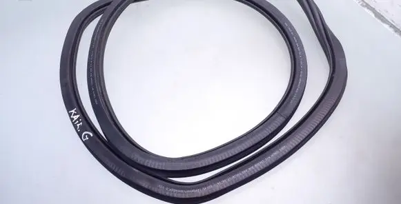 Audi A1 Rear door rubber seal (on body) 8X4833721B
