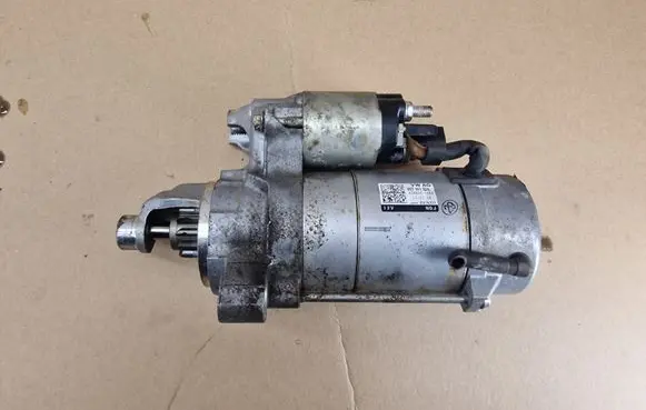 Audi Q7 4M Starter motor 057911024