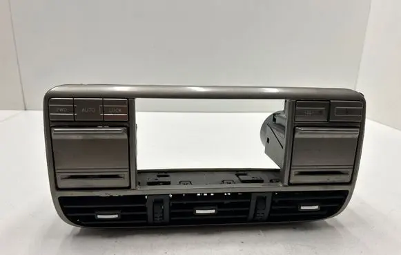 Nissan X-Trail T30 Dash center air vent grill KH000393 KH000394 E5715161500