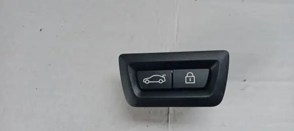 BMW 5 F10 F11 Tailgate/boot open switch button 9275121