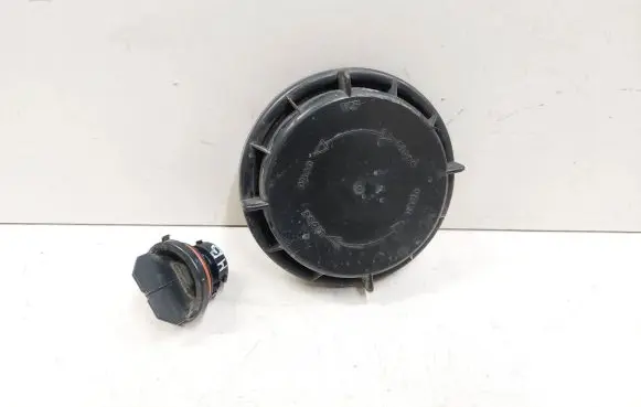 Mercedes-Benz R W251 Headlight/headlamp dust cover 14735300