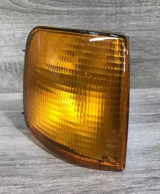 Volkswagen PASSAT B4 Front indicator light 357953050