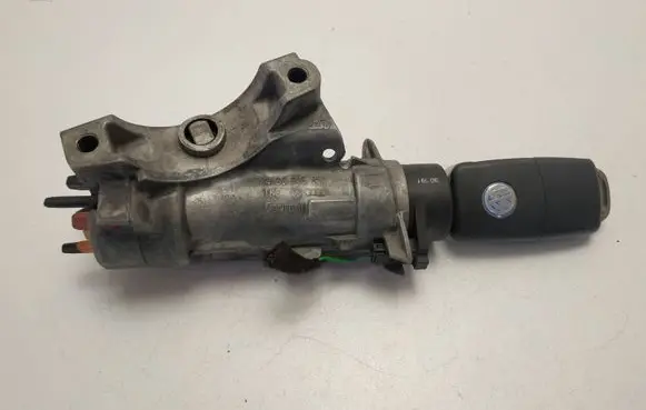 Volkswagen Golf IV Ignition lock 4B0905851