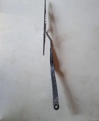 Nissan Juke I F15 Windshield/front glass wiper blade 