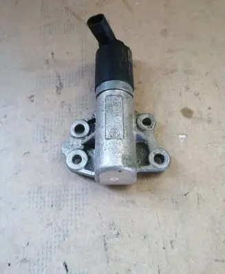 Volvo S60 Camshaft vanos timing valve PJ270123 14150072 31480441