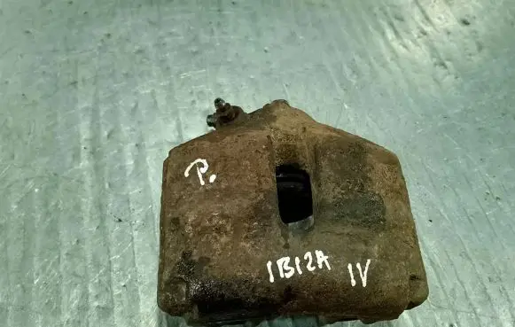 Seat Ibiza IV (6J,6P) Front brake caliper