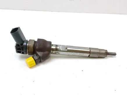 BMW 2 F46 Fuel injector 0445110743 8514148