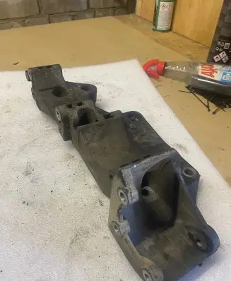 Generator/alternator bracket
