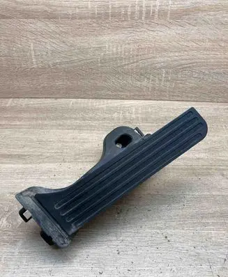 Volkswagen PASSAT B6 Accelerator throttle pedal 1K1723503L 6PV00860001