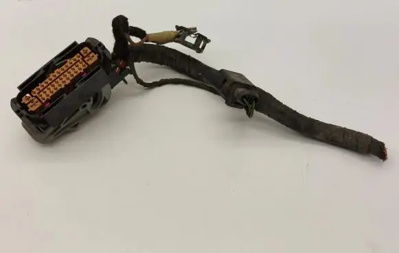 Volkswagen PASSAT B8 ABS module connector plug 6Q0973038A 1K0973202