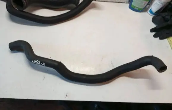 Volvo V70 Engine coolant pipe/hose 08649743