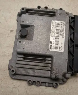 KIA Ceed Engine control unit/module B0ELCT2EI02u 0281013875 391032A760
