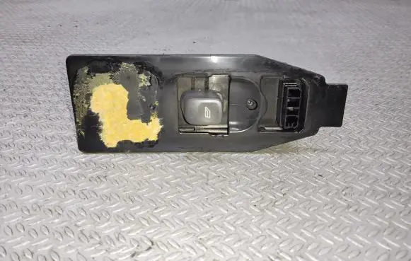 Volvo S60 Electric window control switch 30658117