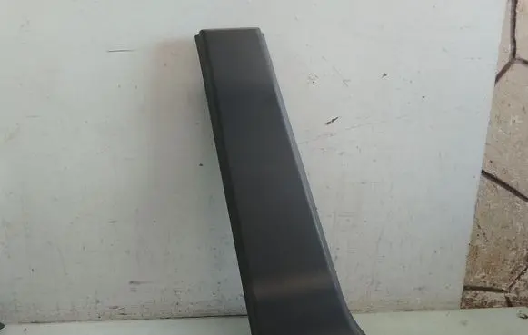 Land Rover Range Rover P38A (B) pillar trim (bottom) BTR5567LH