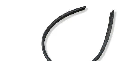 Dodge Durango II Engine compartment rubber 