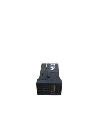 Toyota Yaris USB socket connector 861900D070 861900U070
