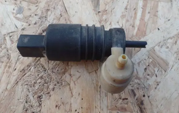Windscreen/windshield washer pump