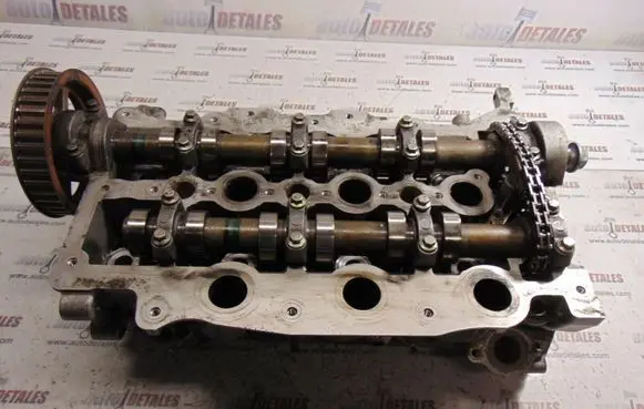 Peugeot 407 Engine head 