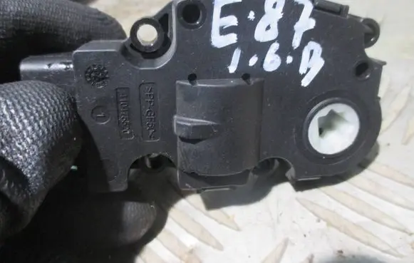 BMW 1 E81 E87 Air flap motor/actuator 929888G EFB331 20092007