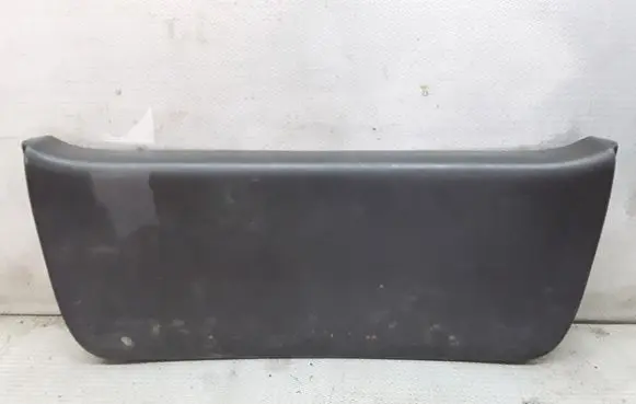 Tailgate trim