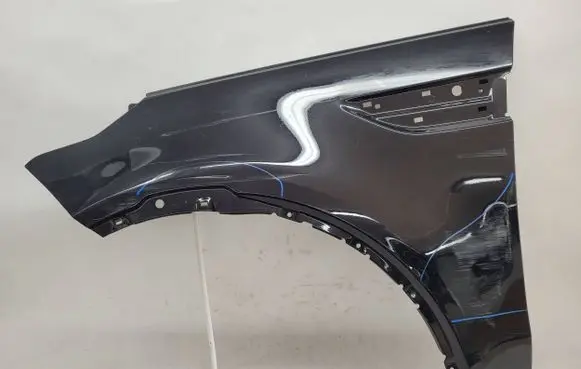 Land Rover Discovery 5 Fender HY32-16016-AE